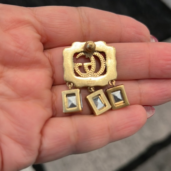 Authentic Gucci Earrings with box and pouch, emerald stones, great condition. - Picture 4 of 8